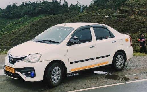 Sedan cab - Toyota Etios